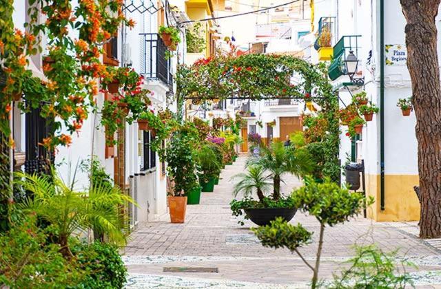 Apartamentos La Libertad Эстепона Экстерьер фото